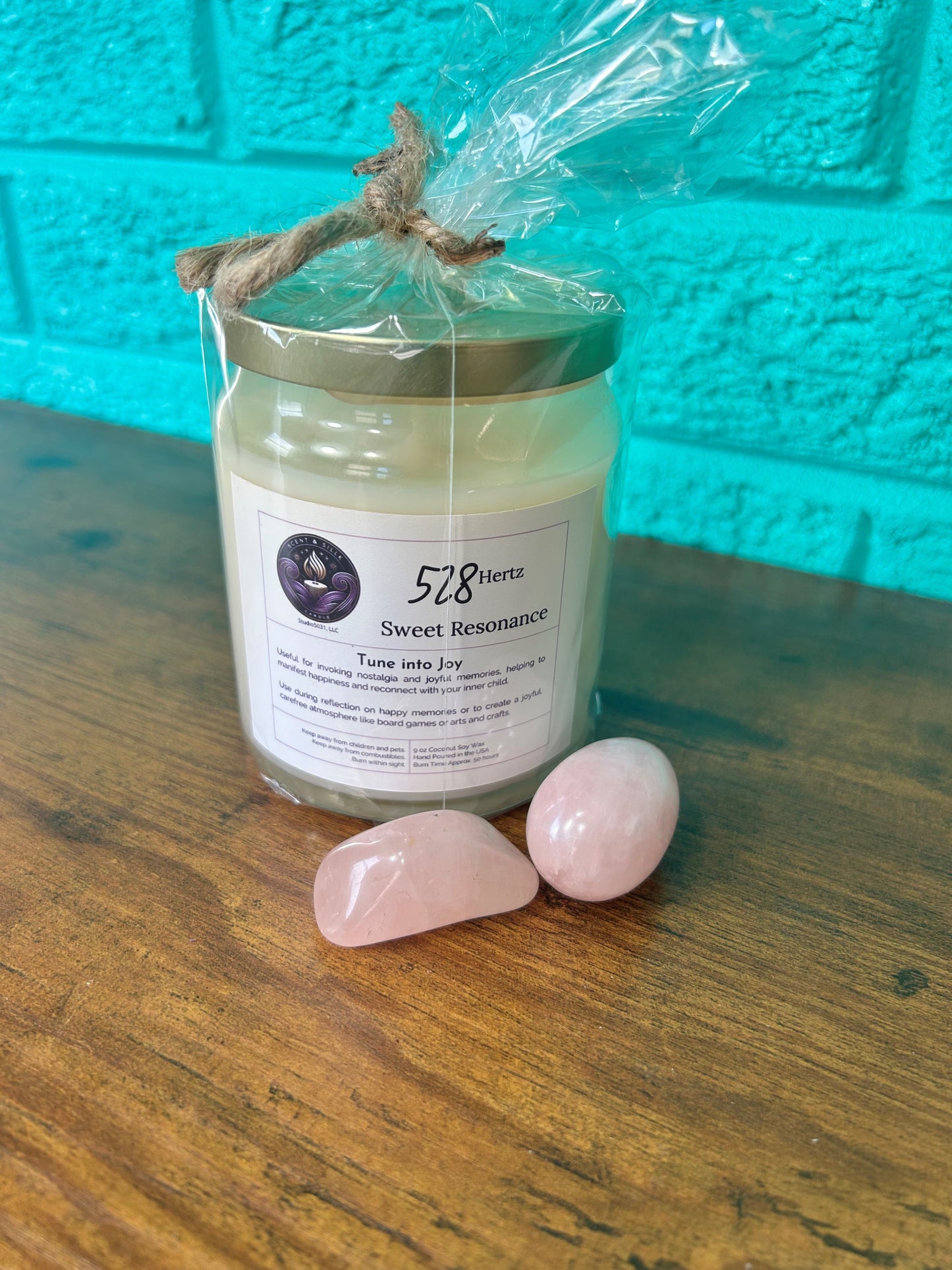 Sweet Resonance: 528 Hz Manifestation Candle